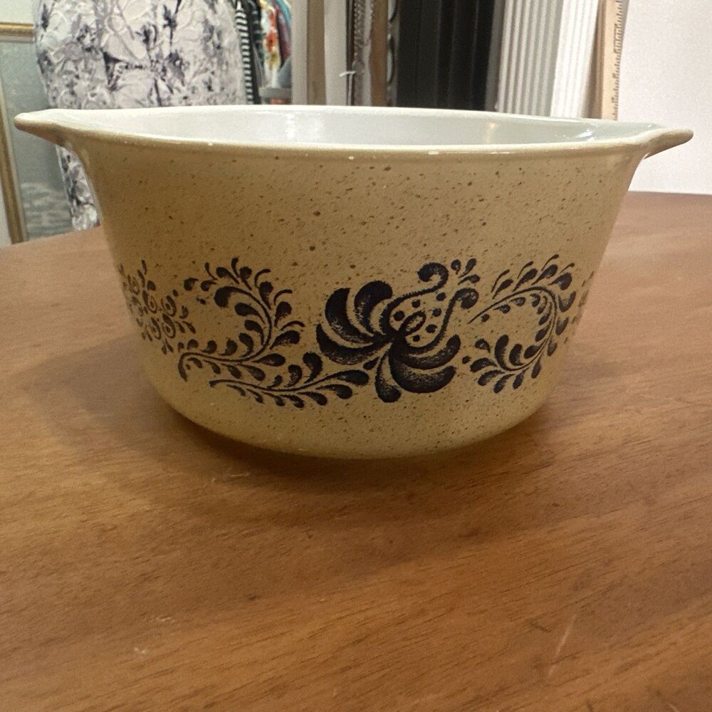 Vintage PYREX Homestead Casserole Baking Dish 2.5 Qt Tan & Blue No Lid